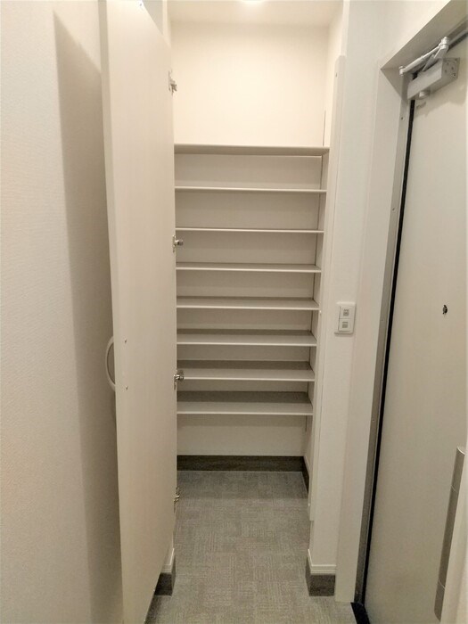 アナシエ亀有 玄関