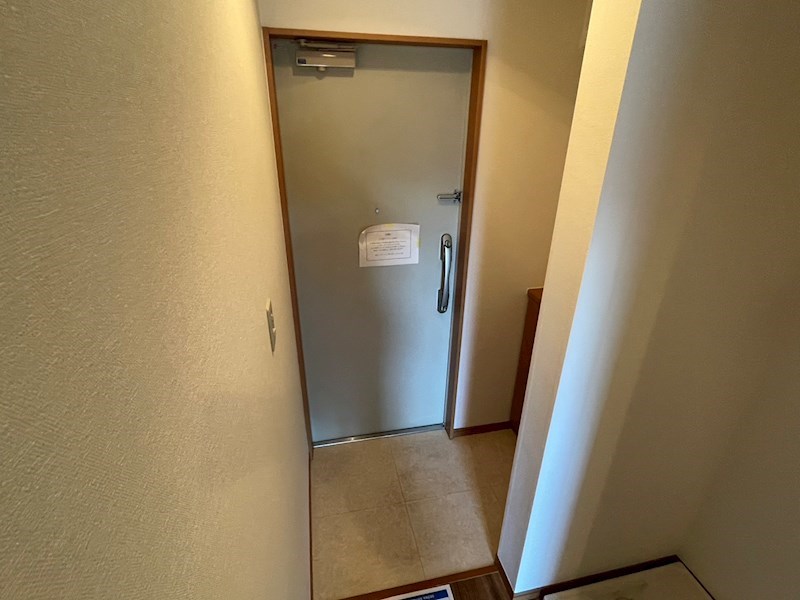 オリエンス 玄関