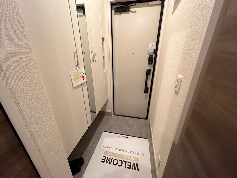 ハイピクチャー　D棟 玄関