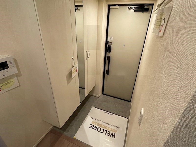 ハイピクチャー　E棟 玄関