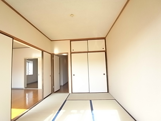 ガーデンヒルズ ベッドルーム