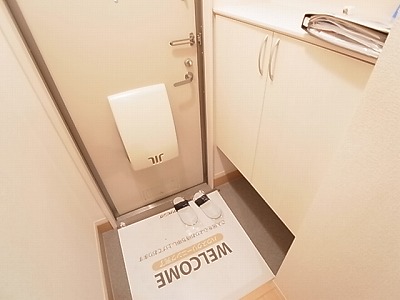 カメリアパレス 玄関