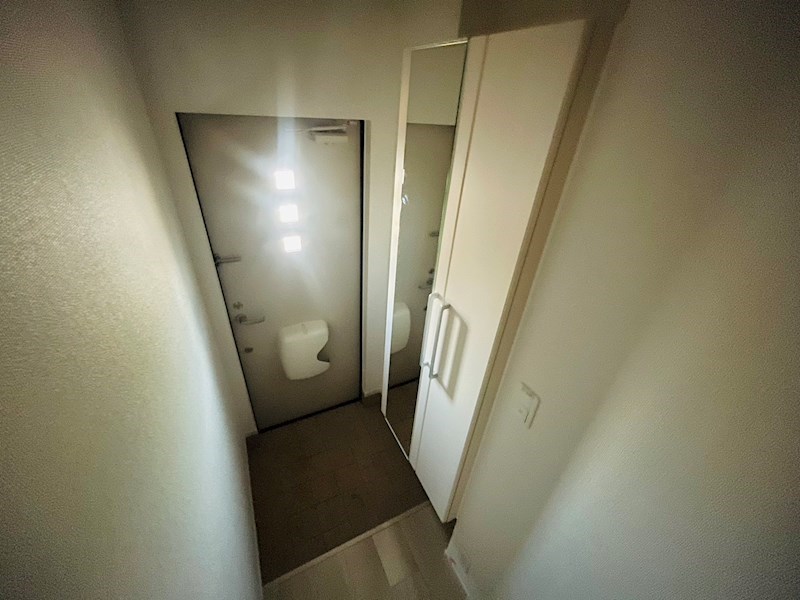 花水木の里B 玄関