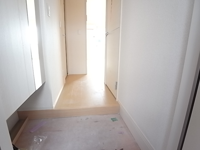 メルベーユおおたかの森2号棟 玄関