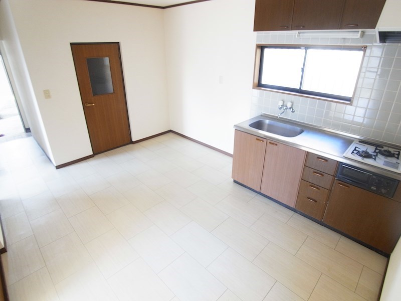 雅弐番館 リビング