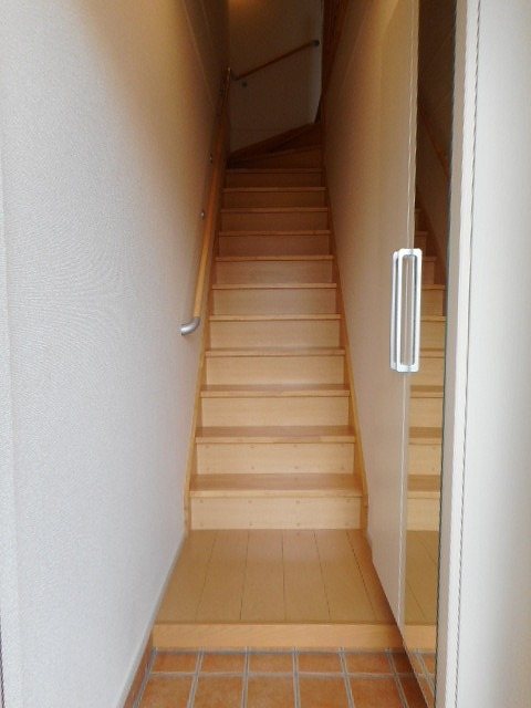 ラークハウス 玄関