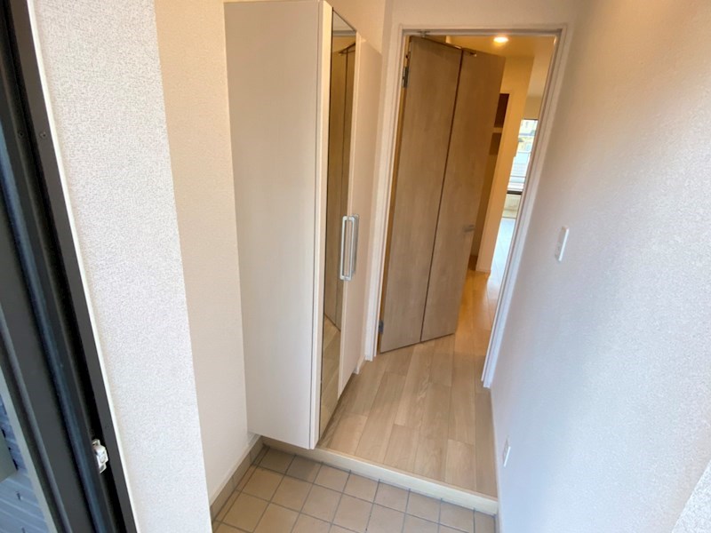 ヴィアンカーレA 玄関