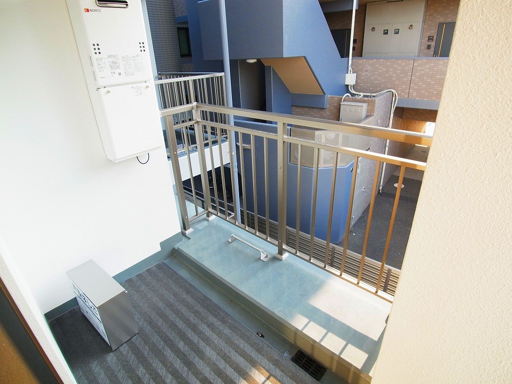 クレストタップ綾瀬 ベランダ