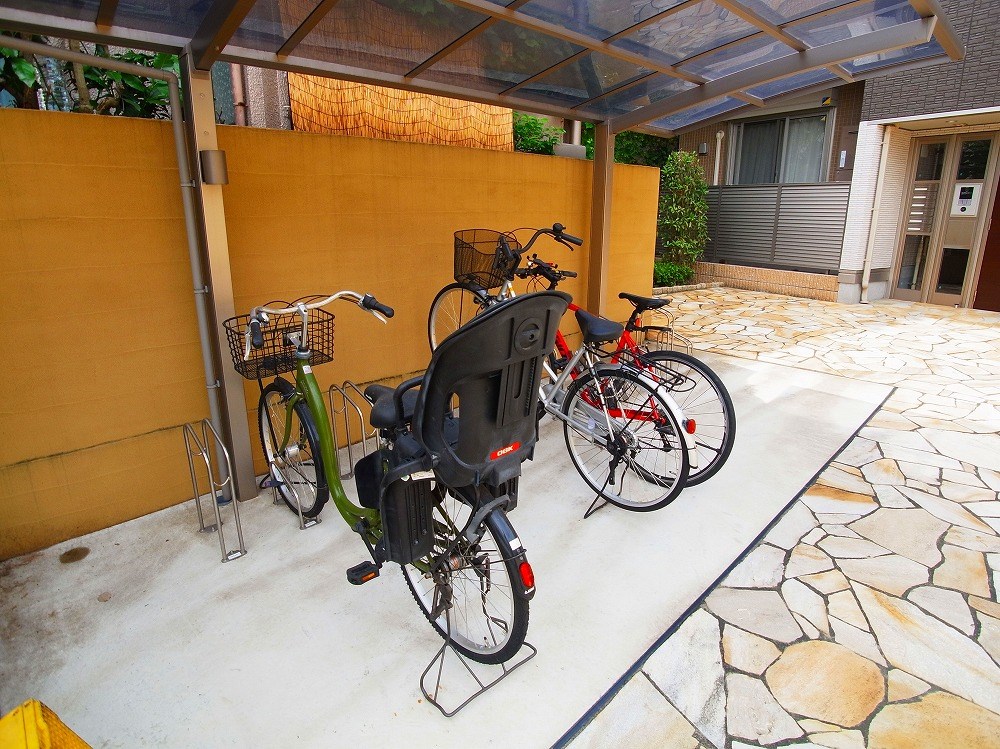 ルピナス 駐車場