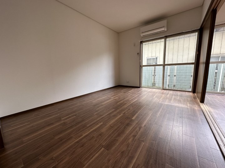 秋本コーポ リビング