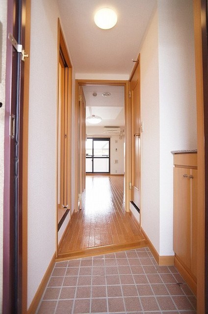 シンセリティーヒルズ３ 玄関