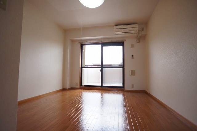 シンセリティーヒルズ３ リビング