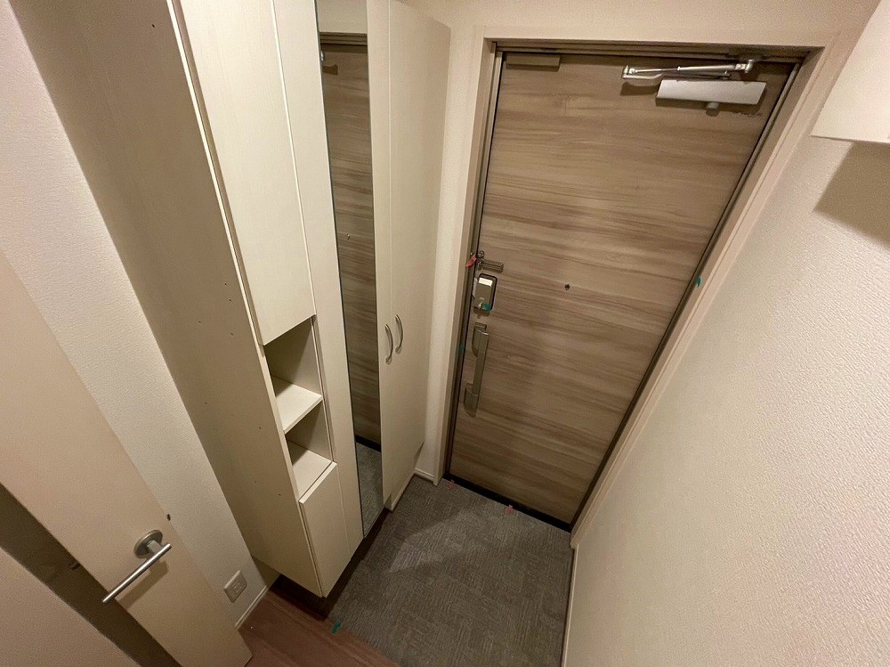 ラリュール南花畑 玄関
