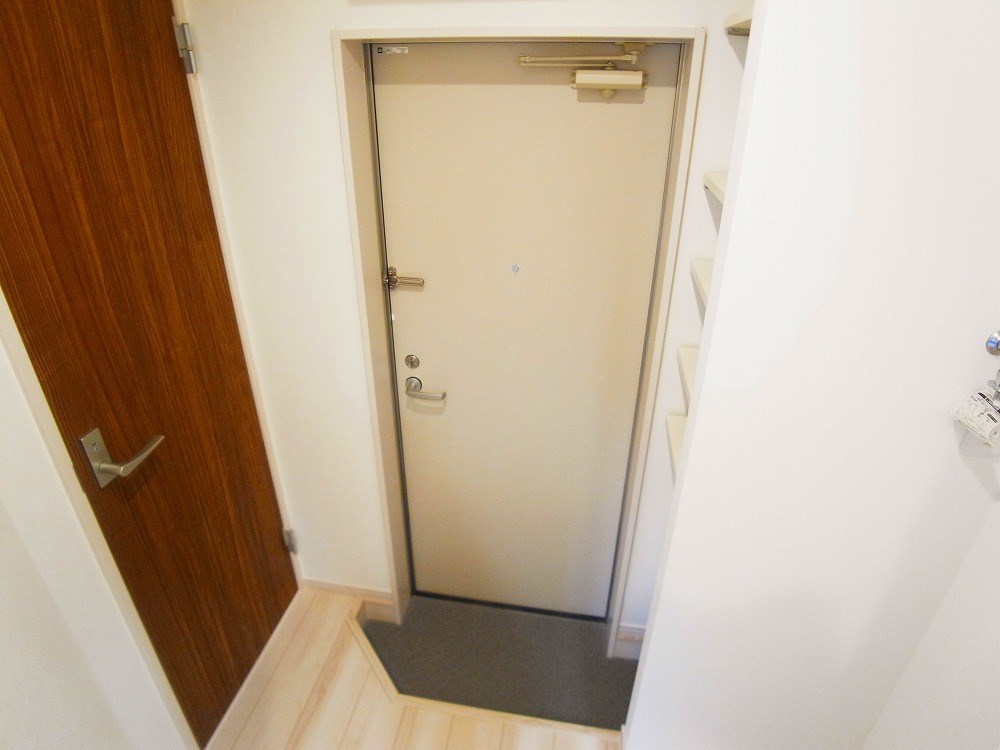 MELDIA西新井本町  玄関