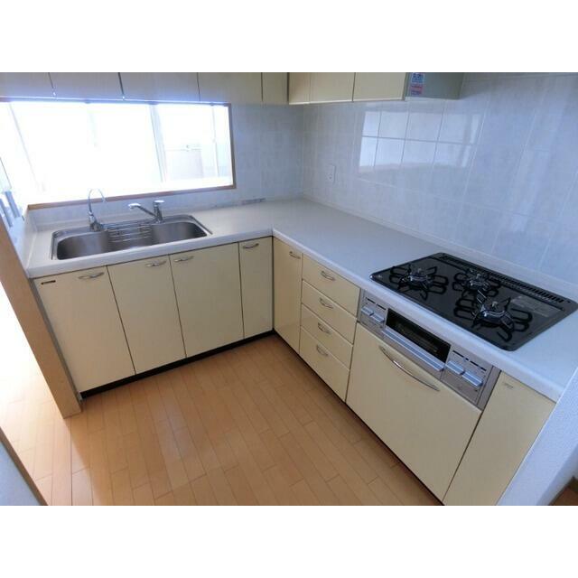 レーベンハイム東松戸カーサコンプレアンノ キッチン