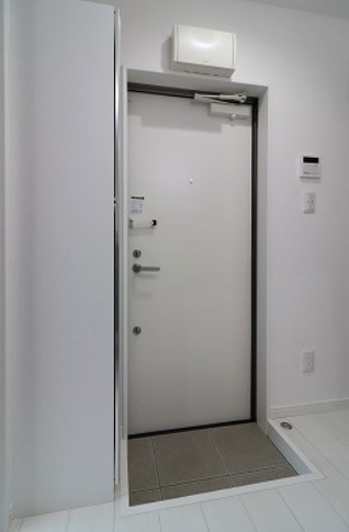 グランクオール日ノ出町  玄関