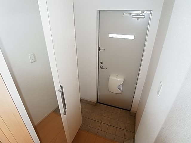 ヴェルデ　フォレスタＢ 玄関