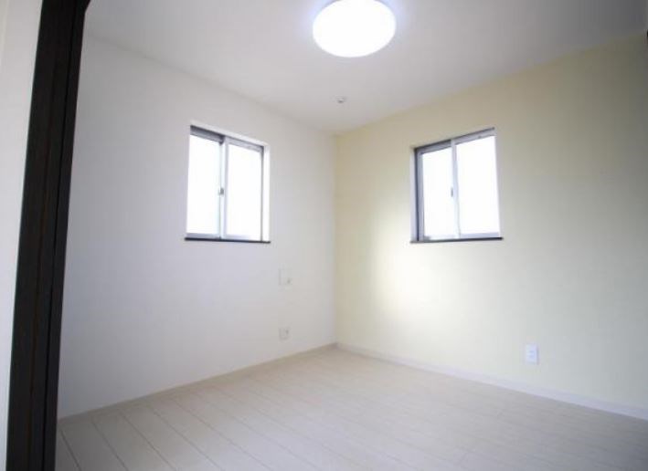 ブラックサンモール秋山 ベッドルーム