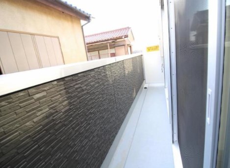 ブラックサンモール秋山 ベランダ