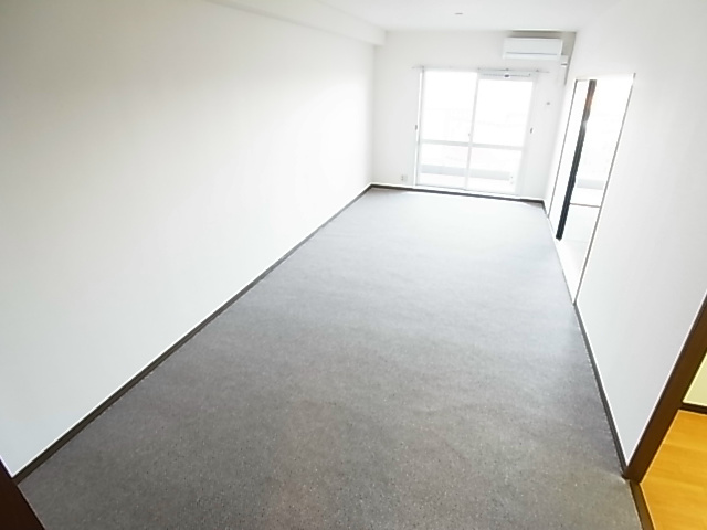 白井ロジュマン リビング