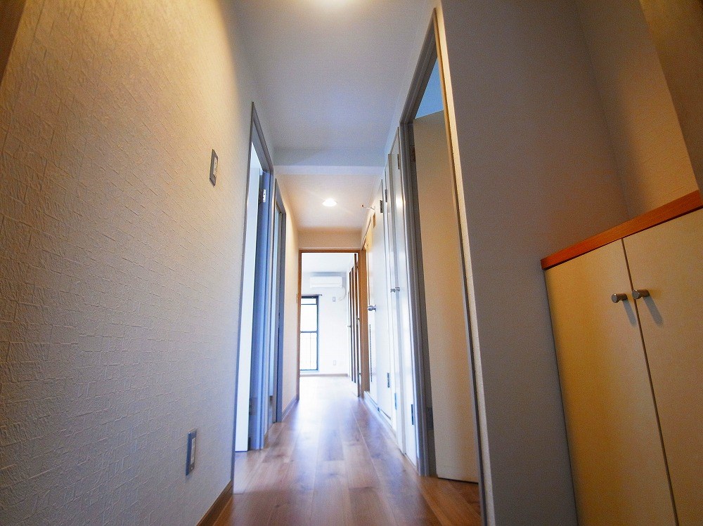 クレストM２  玄関