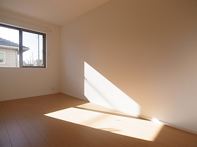 ララ・フォレスト その他9