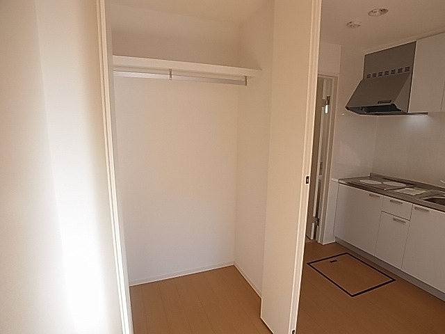 ララ・フォレスト その他10