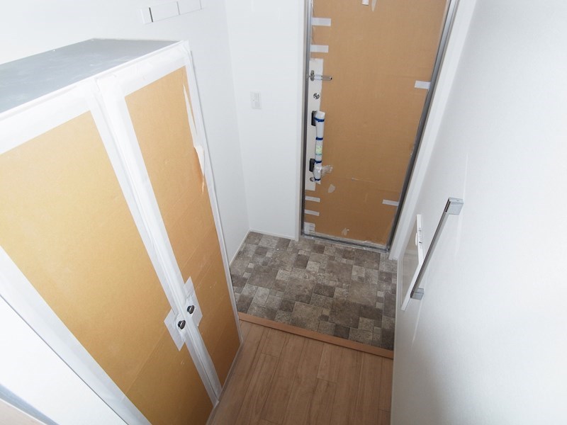 メゾン　ド　パルフェ　Ｂ棟 玄関