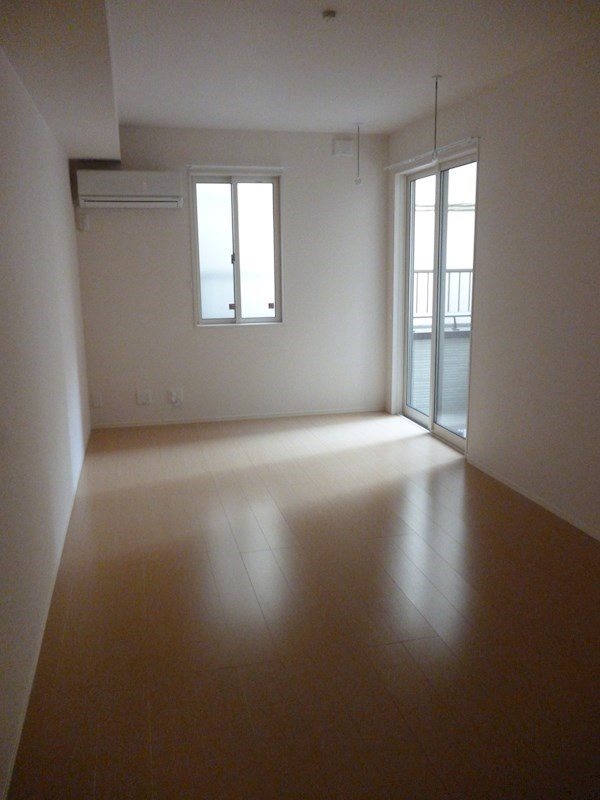 アミュレット  リビング