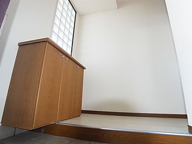 ポルシェ柏 玄関