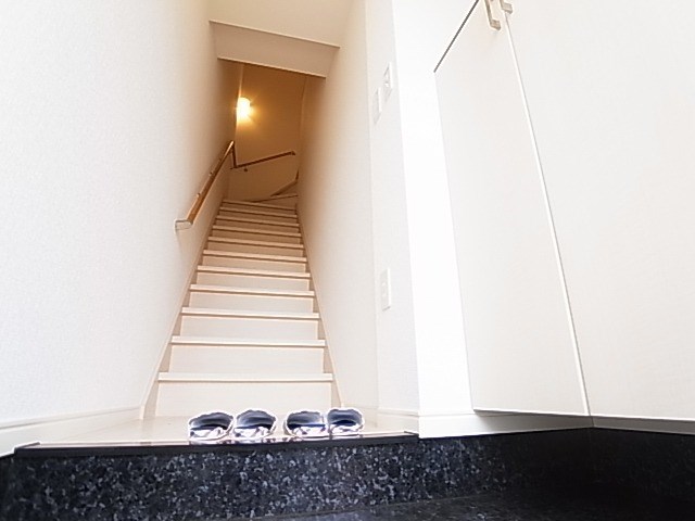 JIRO PERSIMMON　～ジロー・パーシモン～ 玄関