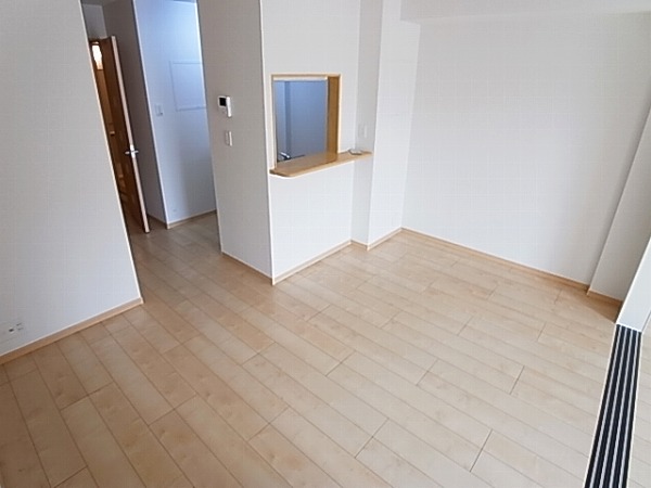 レジデンス　アマーレ リビング