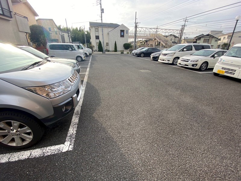 ブライトステージ南柏 駐車場