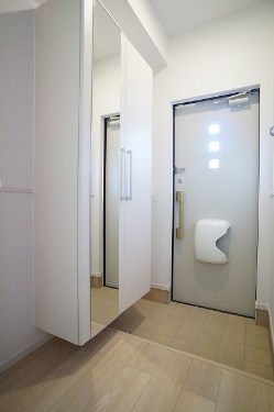ペア　フラワー2 玄関