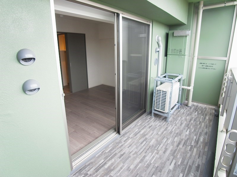 ART RESIDENCE IN OoTAKA-no-MORI ベランダ