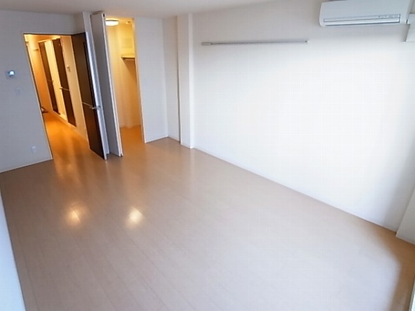 ラフィネおおたかの森  リビング