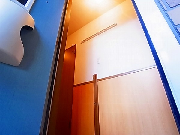 リビングタウンみずきＣ 玄関