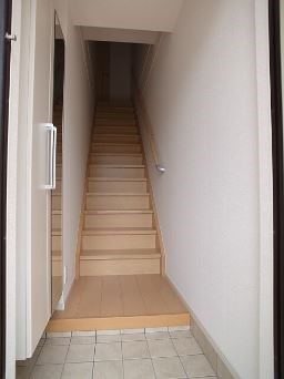 ハッピーノ１ 玄関