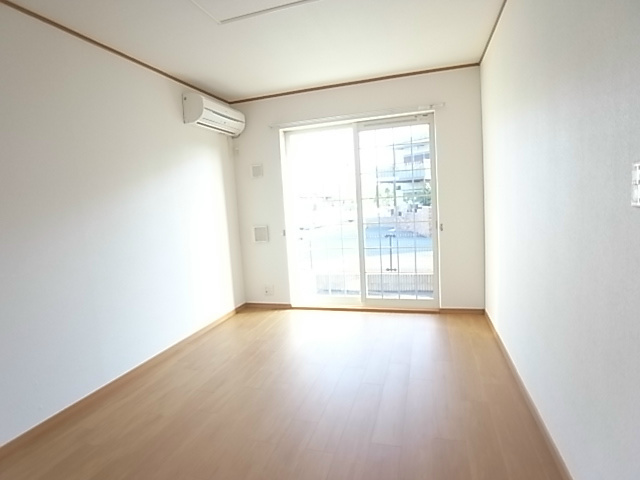 メイ・リリー ベッドルーム