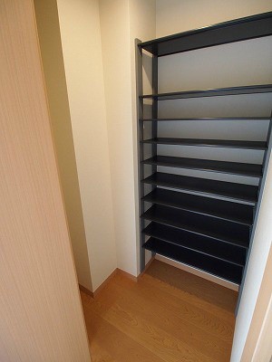 リトルガーデン北千住 玄関