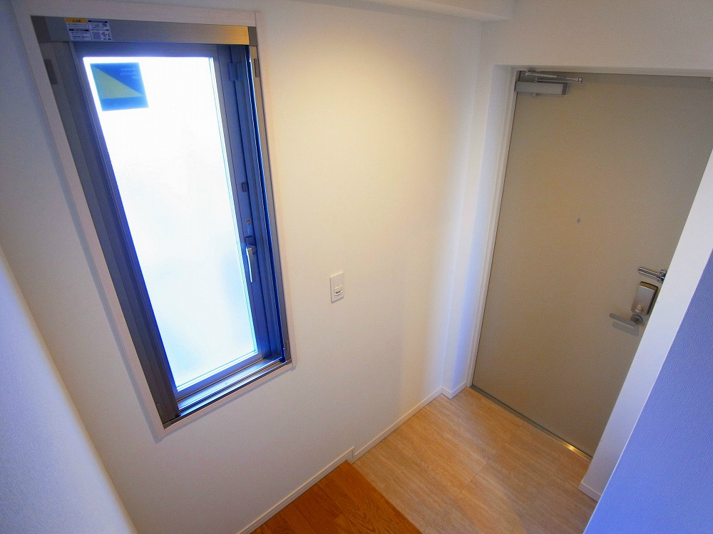 アヴェニール柏の葉 玄関