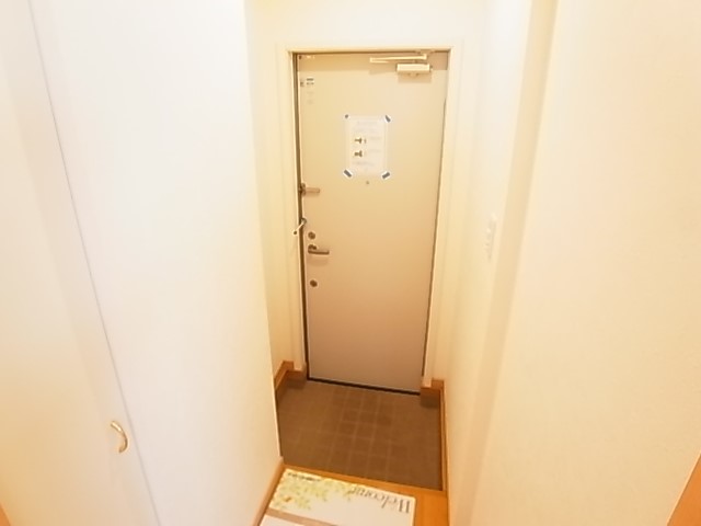 サニーハイツ（関原） 玄関