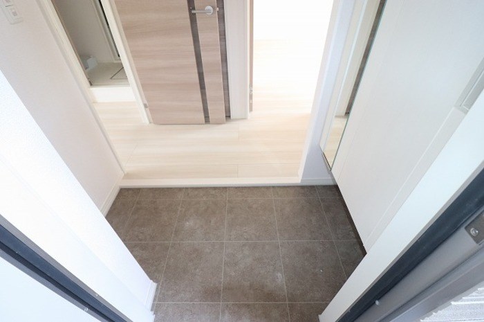 メゾン・アルカディア 玄関