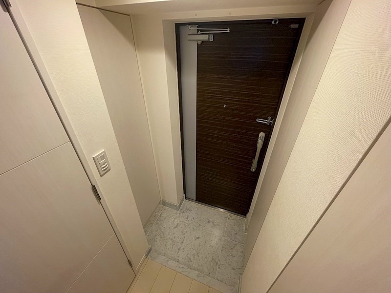 ARTECASA Alivie 綾瀬 玄関