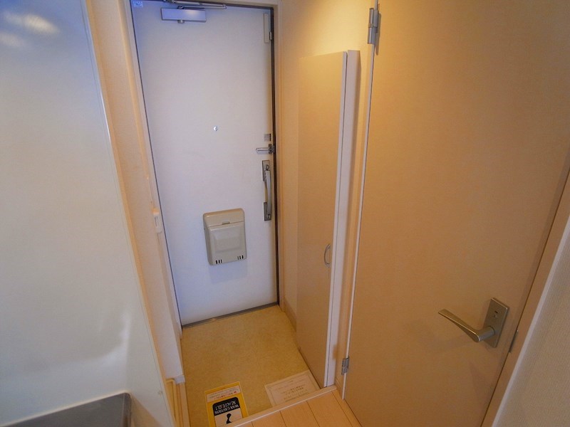 リブリ・sereno 玄関