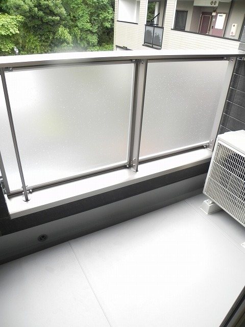 ラヴィアンローズC ベランダ