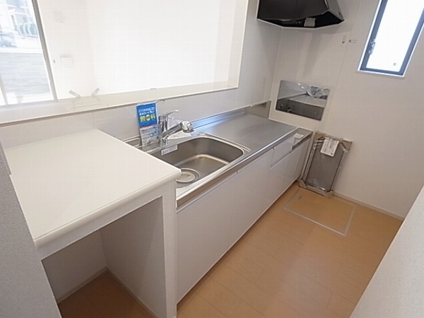 エレガントヒルⅢA キッチン