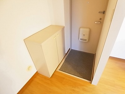 レイクヒルズ 玄関