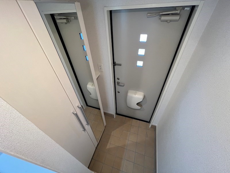 サニーコートD棟 玄関