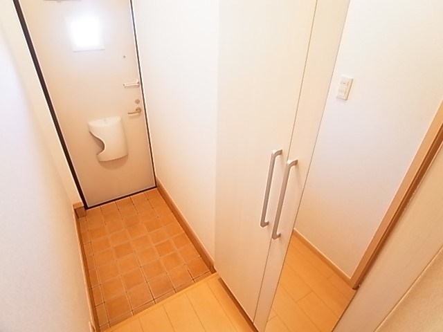 プラシード白井Ｂ 玄関